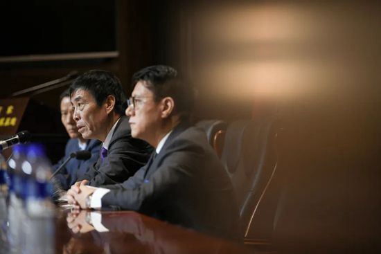在线观看亚洲人成网站